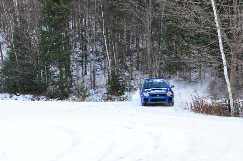 Illustration for article titled How To Use Weight Transfer To Keep Your Car Out Of A Ditch This Winter